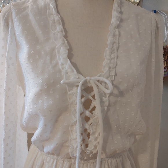 VENUS White Tiered Lace-Up Long Sleeve Dress Small NWOT - Picture 3 of 9